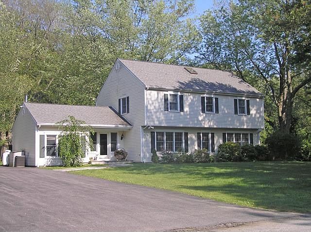 1st image of 2648 Colonial St