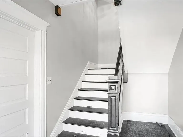 2115 University Ave NE #2 — Photo 16