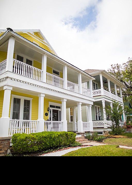 1st image of 209 N Barcelona St