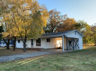 690 S Ray Ave, Fayetteville, AR 72701