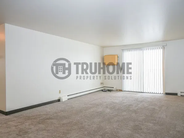 Gallery Apartments, 715 N 40th St #206K, Grand Forks, ND 58203