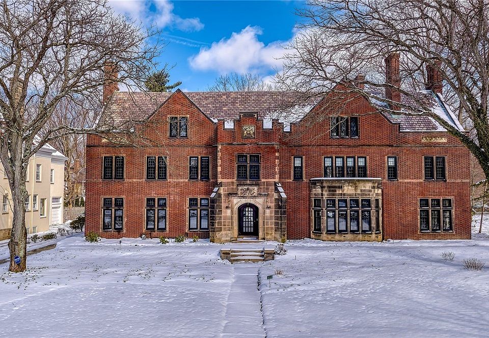 2965 Fairmount Blvd, Cleveland Heights, OH 44118 | Zillow