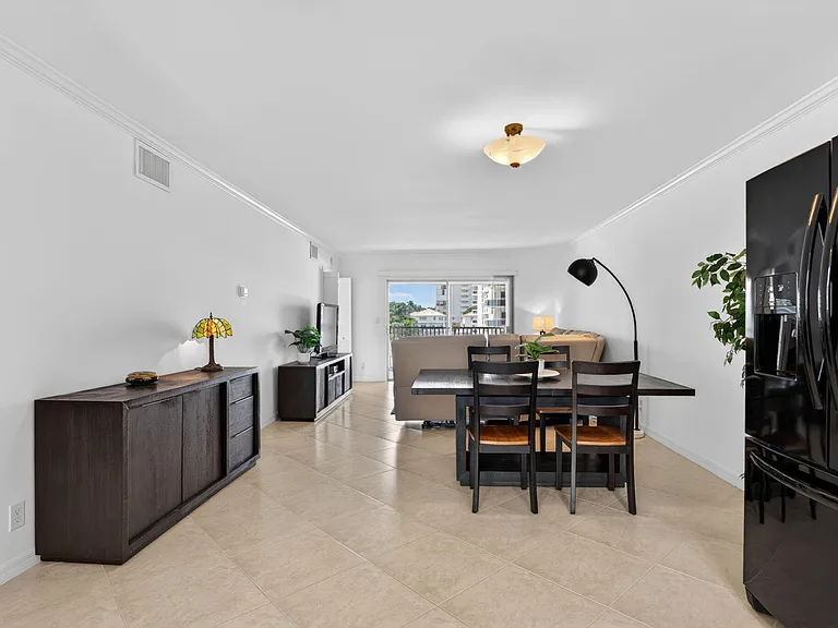 1166 Hillsboro Mile Bch #26 — Photo 15