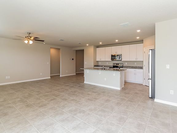 4th image of 39037 Harlow Rose Dr