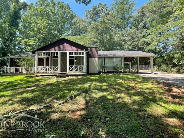 501 Stonehedge Dr, Stone Mountain, GA 30087