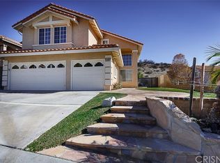 28752 Park Woodland Pl, Saugus, CA 91390
