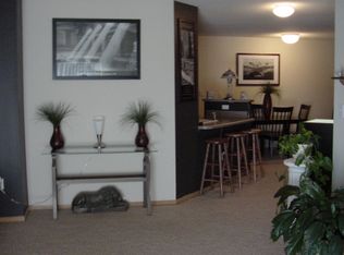 6000 Meridian Dr APT 13, Lincoln, NE 68504