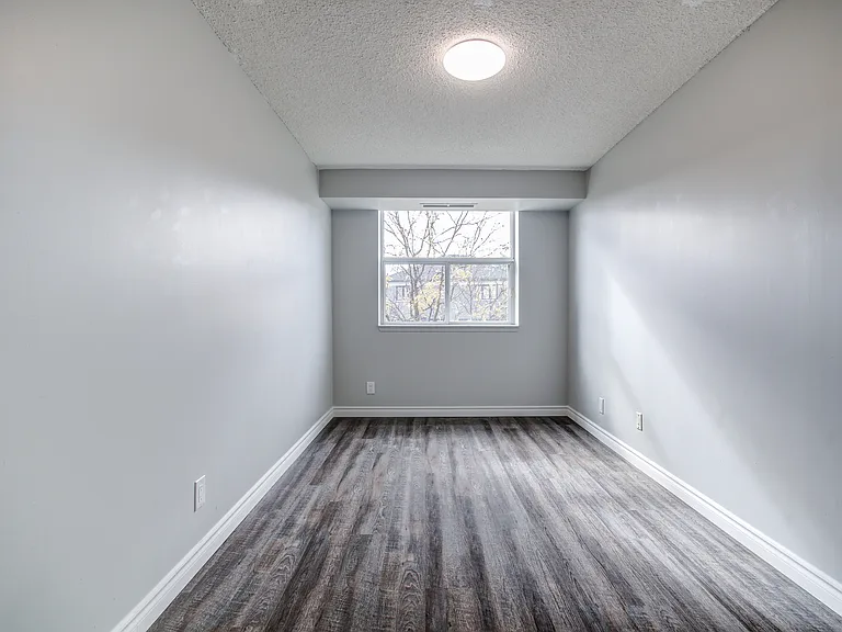400 Crossland Gate — Photo 8