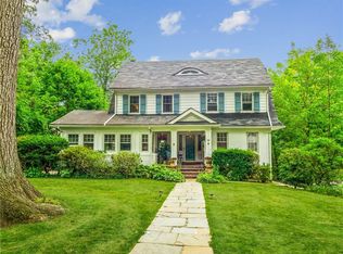 10 Pryer Pl, New Rochelle, NY 10804