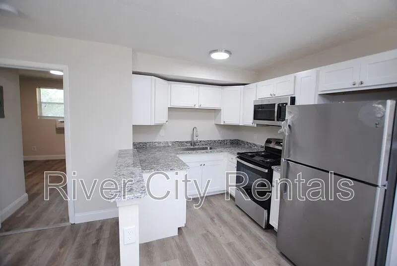 1 bed, 1.0 bath, 650 sqft, $900 — Photo 4