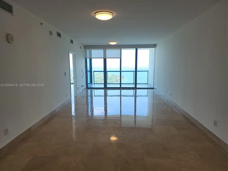 601 NE 36th St #3210 — Photo 4