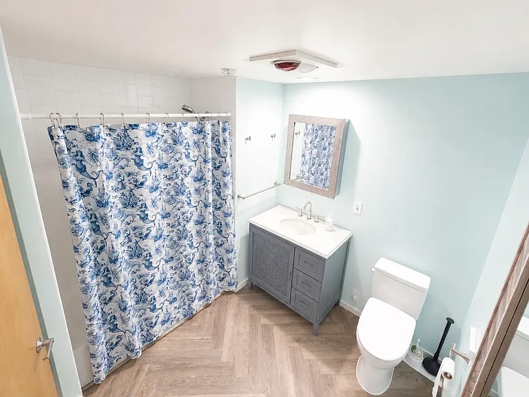 Spacious bathroom