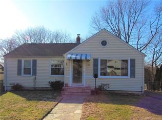 132 Winslow Dr, West Haven, CT 06516