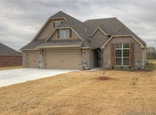 16722 E 115th St, Owasso, OK 74055