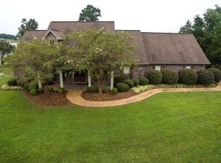 742 W Briar Lake Dr, Starkville, MS 39759