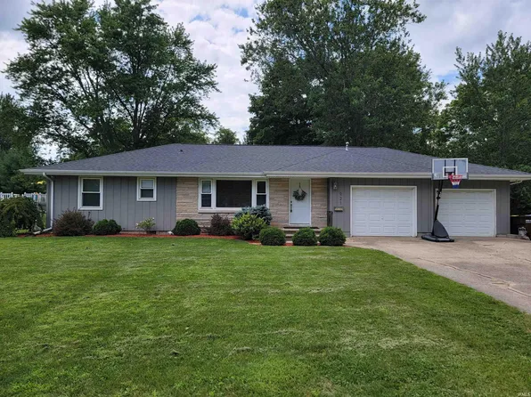 921 N Van Buren St, Auburn, IN 46706