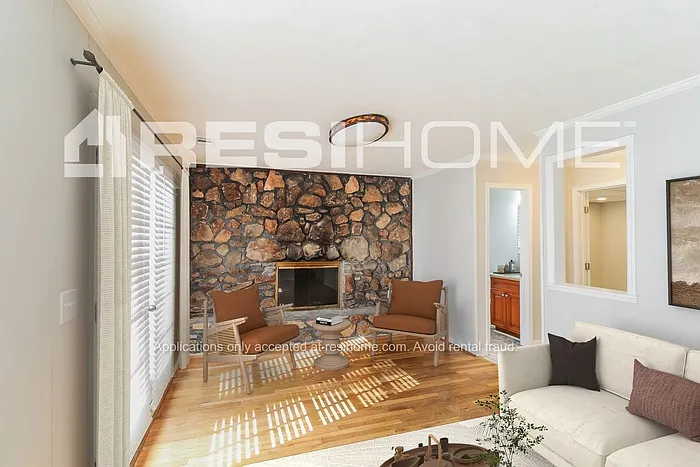 3491 Albatross Ct — Photo 4