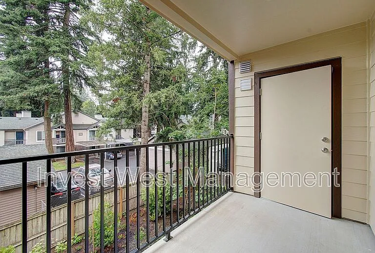 404 NE 117th Ave #102 — Photo 8