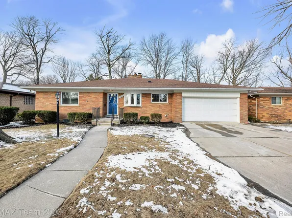 19322 Westminister Ct, Dearborn, MI 48124