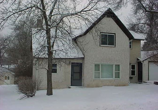 1st image of 2581 1st Ave E