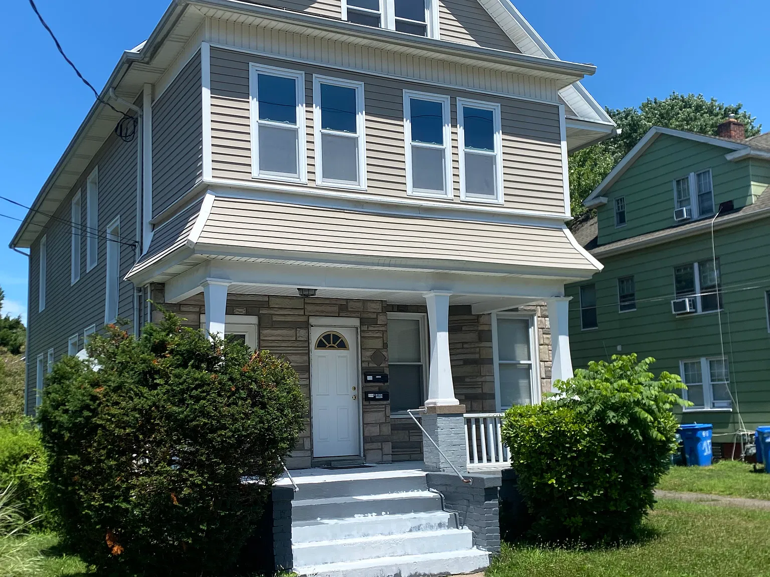 6 bed, 1650 sqft, $2,850 — Photo 2