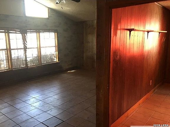4th image of 9130 Kings Hbr
