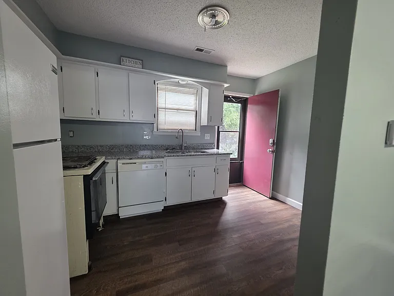 448 Grandview Ter #2 — Photo 7