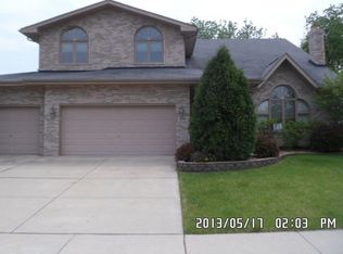 1206 Covington Dr, Lemont, IL 60439