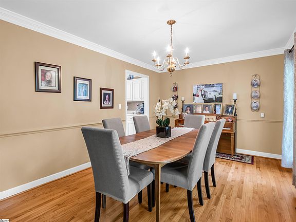 5th image of 7 Fox Creek Ct