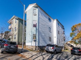 29 Aetna St, Worcester, MA 01604