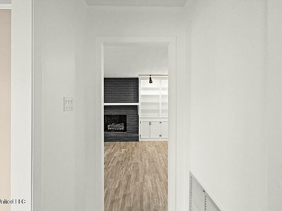 3rd image of 508 Inglewood Dr
