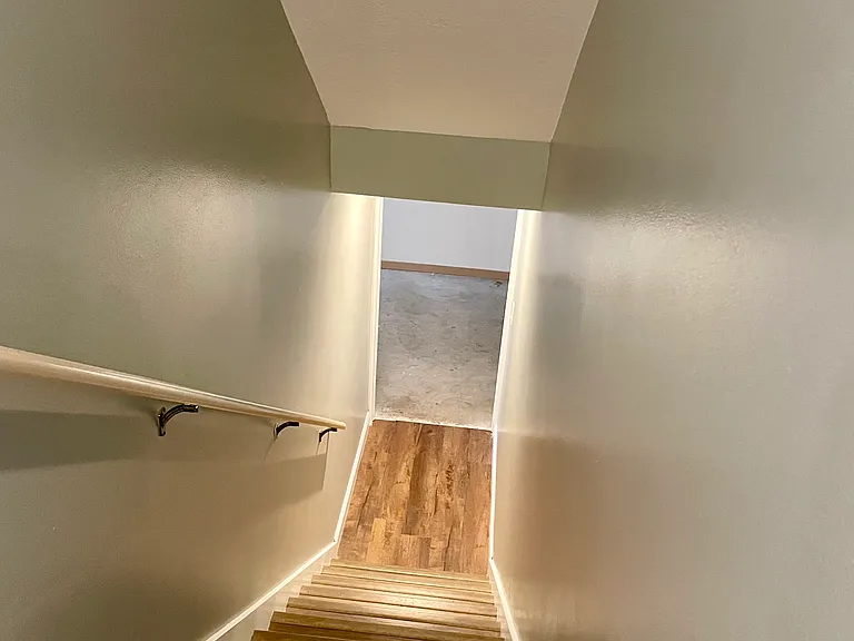 857 W 200 S — Photo 15