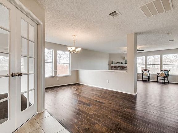 3rd image of 3733 Cattlebaron Dr