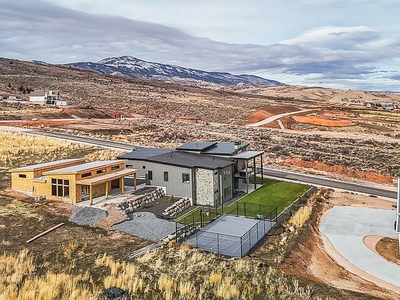 3rd image of 436 W Sunburst Dr #31