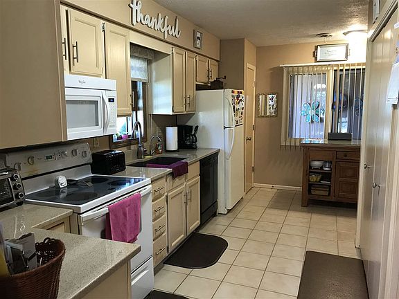 5th image of 796 Tulip Ln