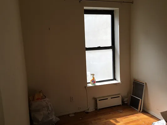 Rented by Chartwell Manhattan Realty | media 8