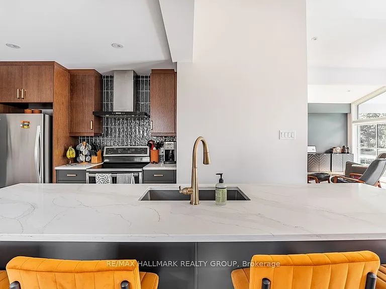 199 Lennox Park Ave — Photo 14