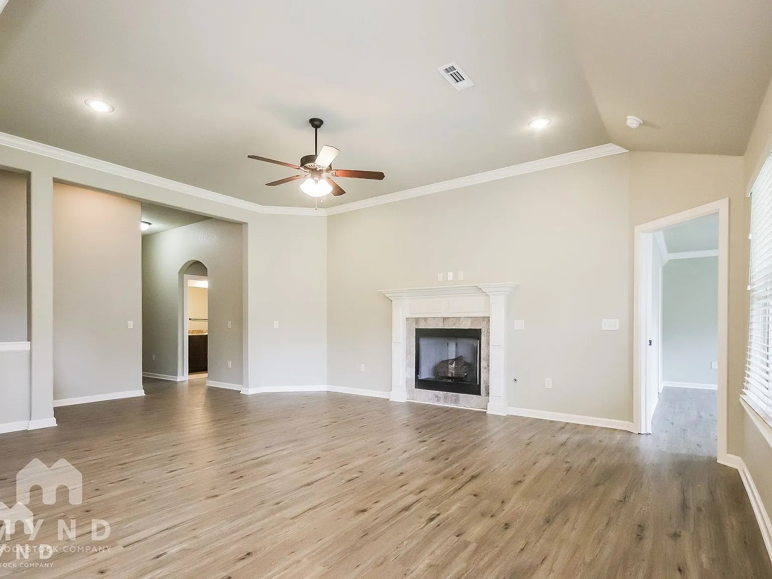 4 bed, 2.0 bath, 1908 sqft, $1,835 — Photo 3
