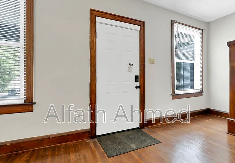 294 Wyandotte Ave — Photo 10