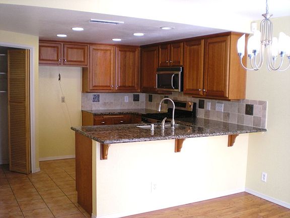5th image of 20 Abbey Ln