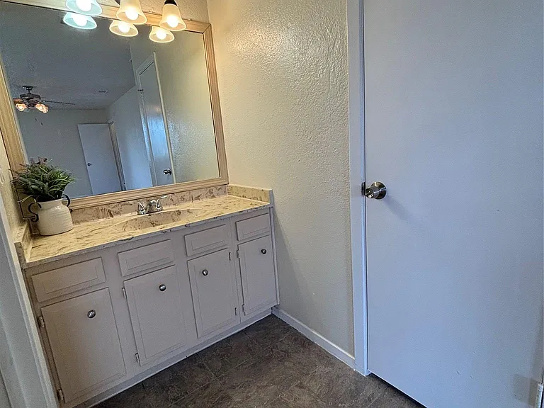 12309 Tipperary Cv — Photo 14