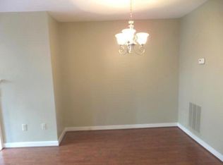 5588 Lee Hwy, Arlington, VA 22207