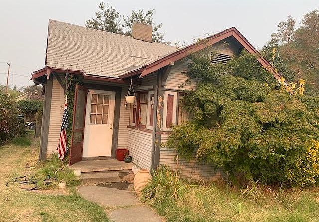 2nd image of 33 Quince St