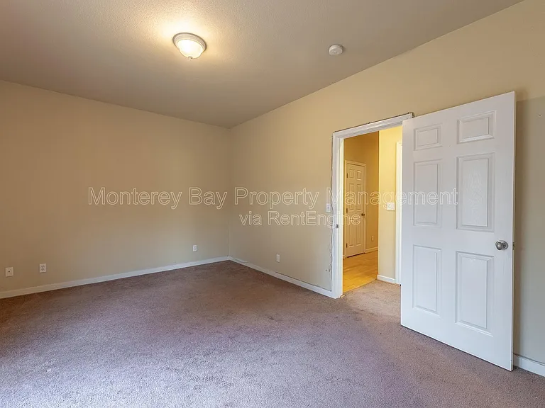 594 Lopez Ave — Photo 16