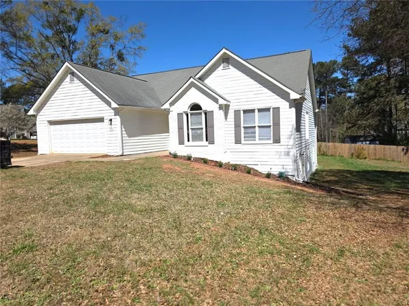 3610 Muskie Ln, Gainesville, GA 30504