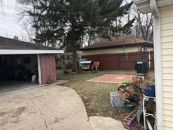 4th image of 139 N Emerald Ave