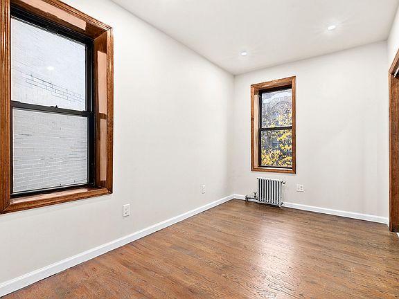 2nd image of 572 Lincoln Pl APT 3A