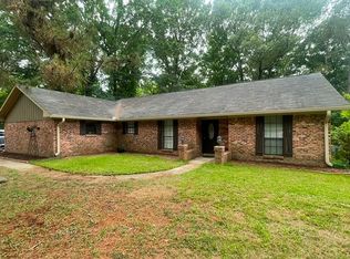 109 Willow Creek Cir, Vicksburg, MS 39183