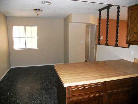 5th image of 1842 N Hibbert Cir