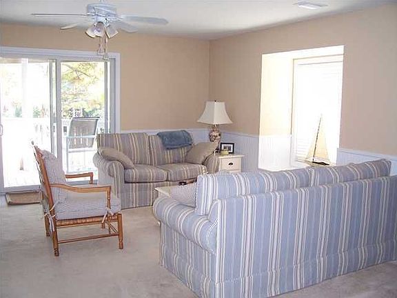 Living Room - window seat
